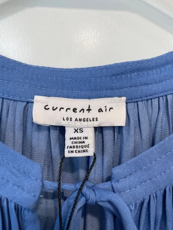 Current Air Blouse Size XS Bubble Tiered Sleeve Split Tie Neck Faded Blue NEW - Picture 3 of 9